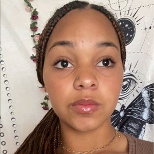 Meet your Posher, Kendra